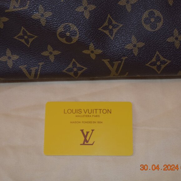 Louis Vuitton Artsy MM Monogram Canvas Shoulder/Hobo Bag- Gently used - Picture 9 of 16